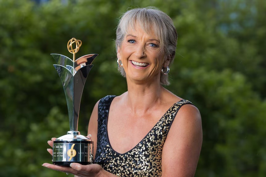 Layne Beachley was honoured with the Dawn Award. (AAP Image: Sport Australia Hall of Fame/Hamish Blair)