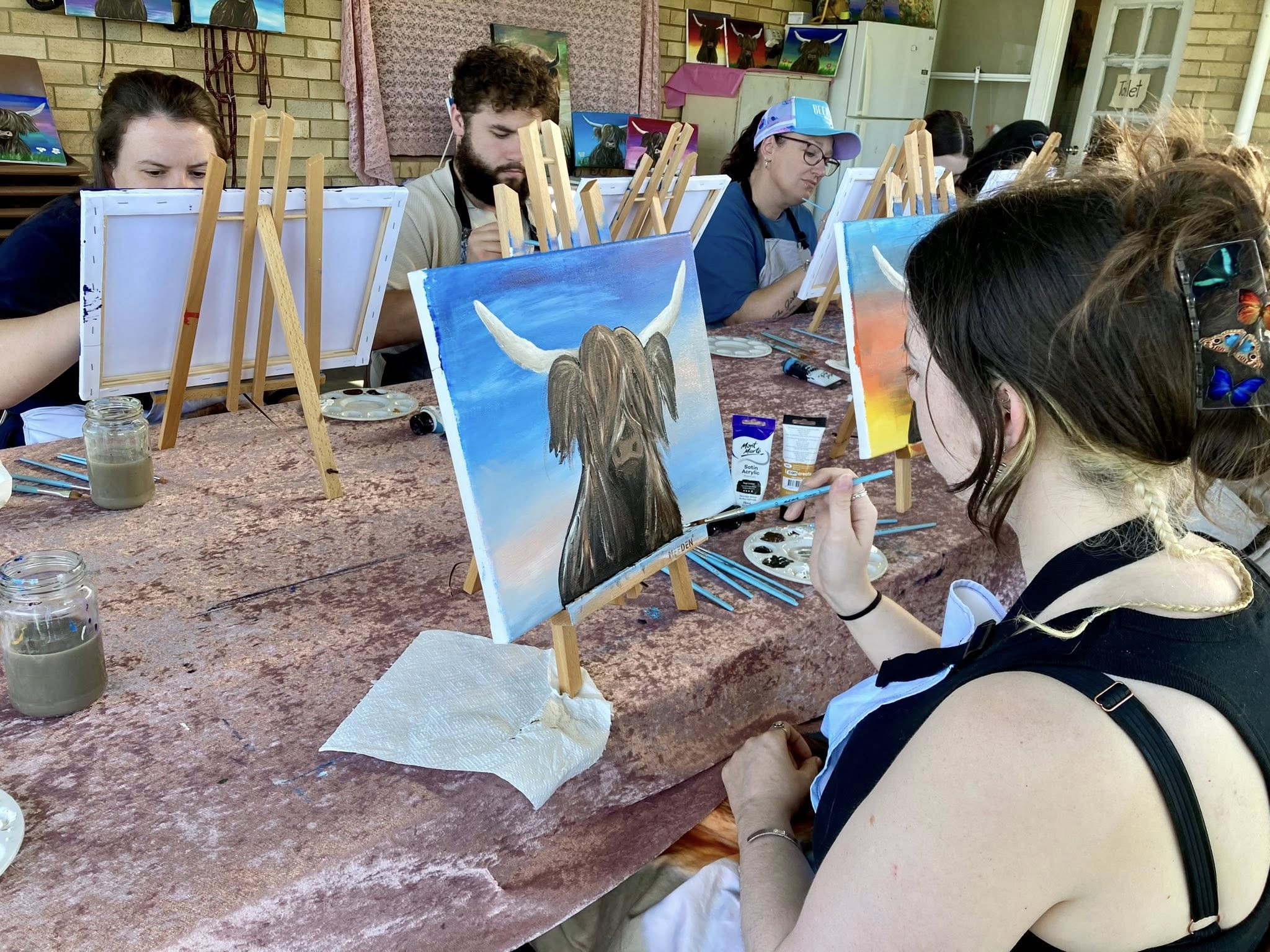 Enjoy a Paint and Pat session at Bon Rean Highlands at Theresa Park this weekend. (Photo: supplied)