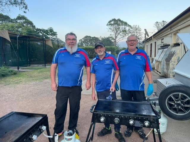 Dave Clayton and the men from the Bargo Mens Shed.