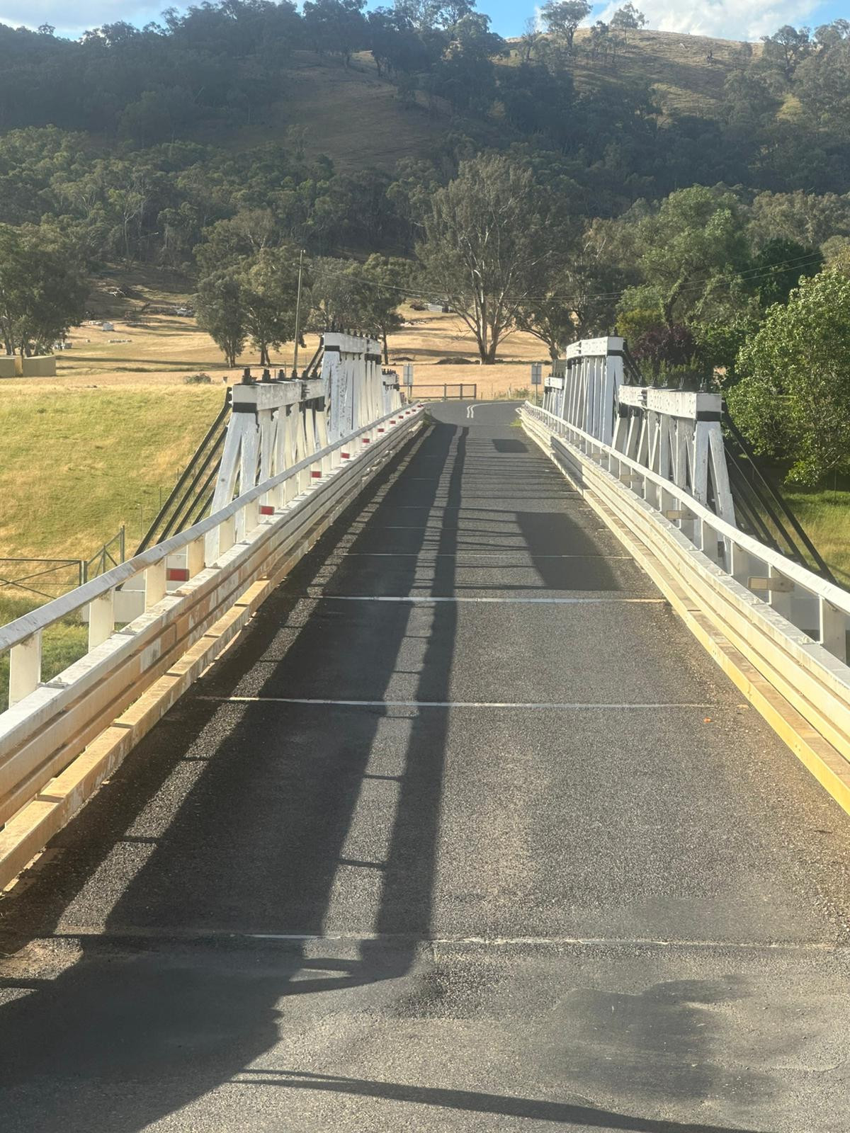 Only one lane on the bridge. Picture: Paddy Moylan.